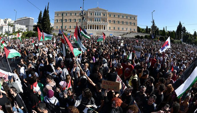Χιλιάδες λαού απαίτησαν «Λευτεριά στην Παλαιστίνη» και να σταματήσει η ελληνική εμπλοκή στη σφαγή
