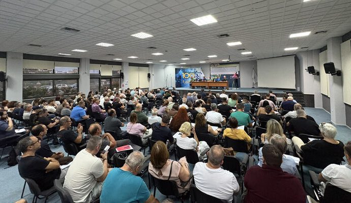 Μεγάλη σύσκεψη των μαζικών φορέων της Θεσσαλίας